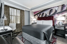 Indigo Dallas Downtown