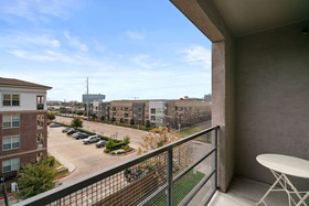 Kasa Dallas Medical District Apartments
