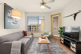 Kasa Dallas Medical District Apartments