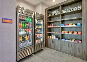 La Quinta Inn & Suites by Wyndham Dallas/Fairpark