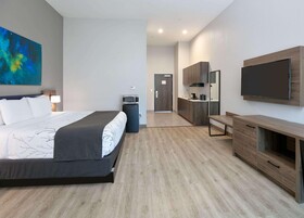 La Quinta Inn & Suites by Wyndham Dallas/Fairpark