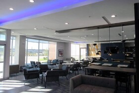 La Quinta Inn & Suites by Wyndham Dallas/Fairpark