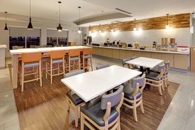 La Quinta Inn & Suites Dallas Love Field