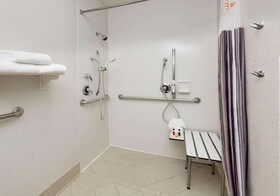 La Quinta Inn & Suites Dallas North Central