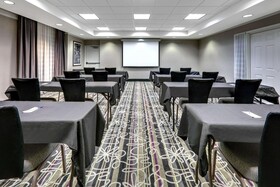 La Quinta Inn & Suites Dallas North Central