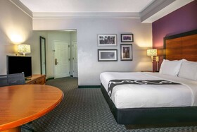 La Quinta Inn & Suites Dallas North Central