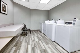 La Quinta Inn & Suites Dallas North Central