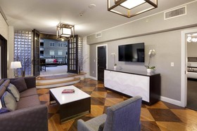 Le Méridien Dallas, The Stoneleigh