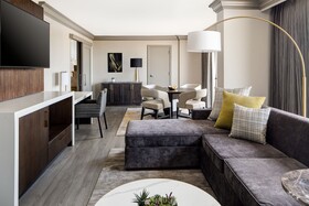 Marriott Dallas Addison Quorum Galleria