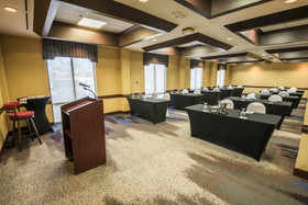 MCM Eleganté Hotel & Suites