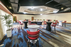MCM Eleganté Hotel & Suites