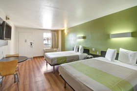 Motel 6 Dallas Galleria