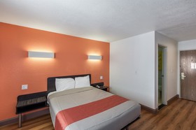 Motel 6 Dallas South