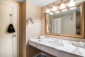 Omni Las Colinas Hotel