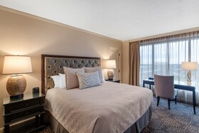 Omni Las Colinas Hotel