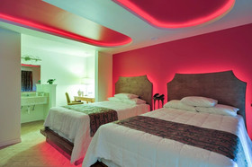 Romantic Inn & Suites