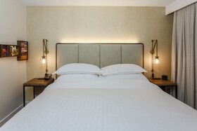 Sheraton Suites Market Center Dallas