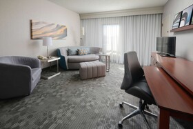 Sonesta Select Dallas Central Expressway