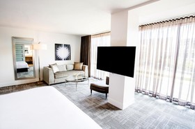 Graduate by Hilton Dallas