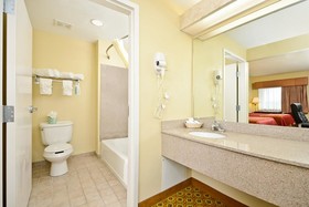 Best Western Dayton Inn & Suites