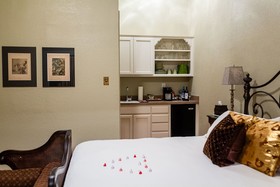 Courthouse Suites