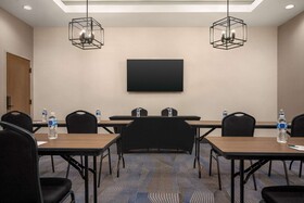 La Quinta Inn & Suites By Wyndham Del Rio