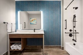 La Quinta Inn & Suites By Wyndham Del Rio