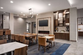 La Quinta Inn & Suites By Wyndham Del Rio