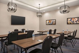 La Quinta Inn & Suites By Wyndham Del Rio