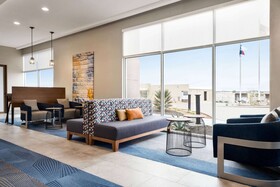 La Quinta Inn & Suites By Wyndham Del Rio