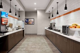 La Quinta Inn & Suites By Wyndham Del Rio