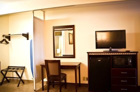 Whispering Palms Inn