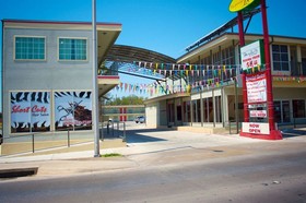 Whispering Palms Inn