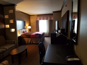 Best Western Plus Texoma Hotel & Suites
