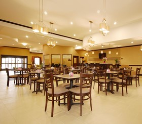 Best Western Plus Texoma Hotel & Suites