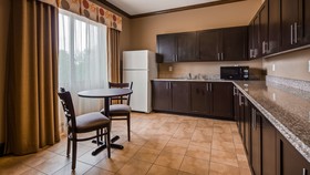 Best Western Plus Texoma Hotel & Suites