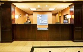 Comfort Inn & Suites Denison - Lake Texoma