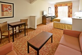 Comfort Inn & Suites Denison - Lake Texoma