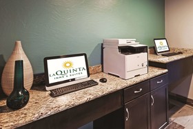 La Quinta Inn & Suites by Wyndham Denison - N. Lake Texoma