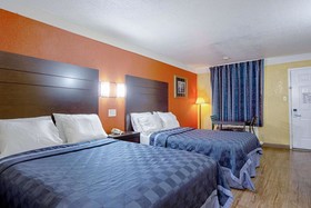 Economy Inn & Suites