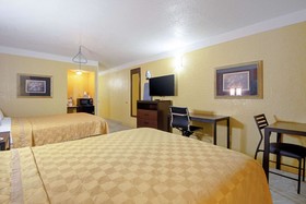Economy Inn & Suites