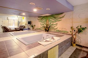 Economy Inn & Suites