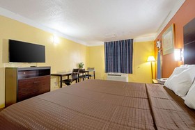 Economy Inn & Suites
