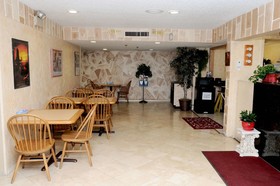 Economy Inn & Suites