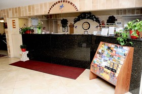 Economy Inn & Suites