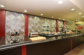 Best Western Premier Crown Chase Inn & Suites