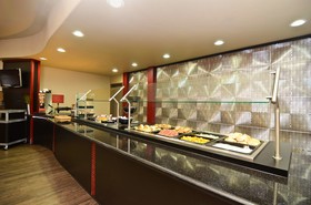 Best Western Premier Crown Chase Inn & Suites