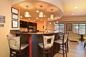 Best Western Premier Crown Chase Inn & Suites