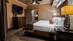 Best Western Premier Crown Chase Inn & Suites