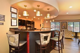 Best Western Premier Crown Chase Inn & Suites